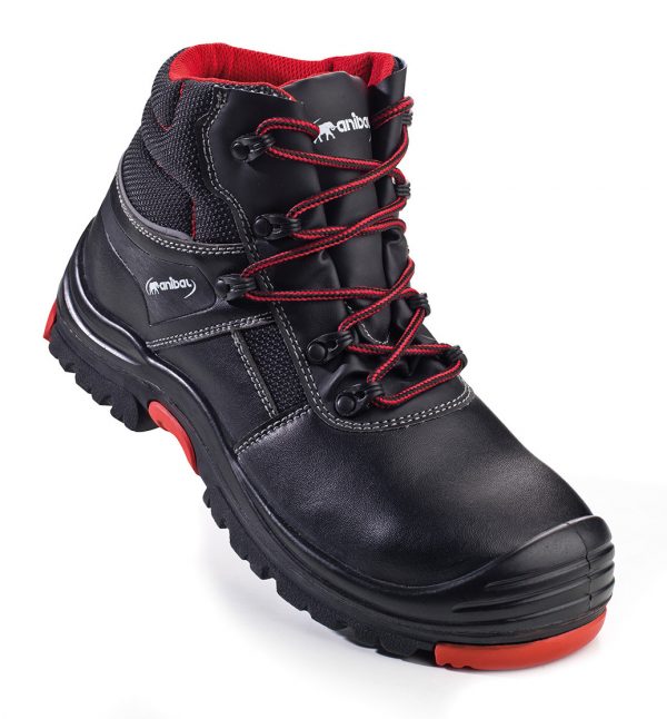 “TRAJANO”. Microfiber boots in S3 with double density sole